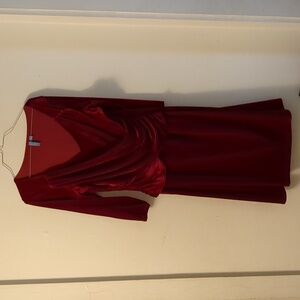 B slim women's size L velvet feel dress with slimming panels